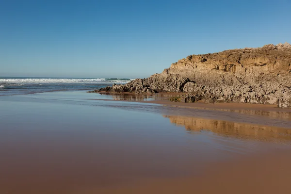 Pláž valdearenas, liencres, Kantábrie, Španělsko — Stock fotografie
