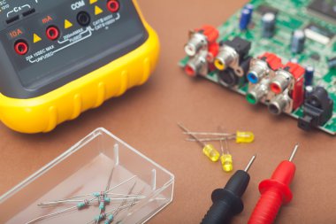 Electronic repair clipart