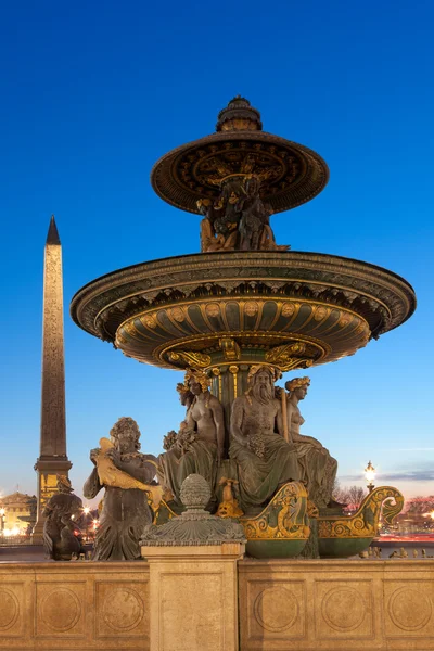 Fonte na praça concorde, Paris, Ile de France, França — Fotografia de Stock