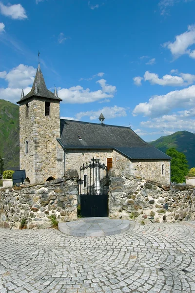 Iglesia de Larrau, Pirenees atlantiques, Aquitania, Francia — Foto de Stock