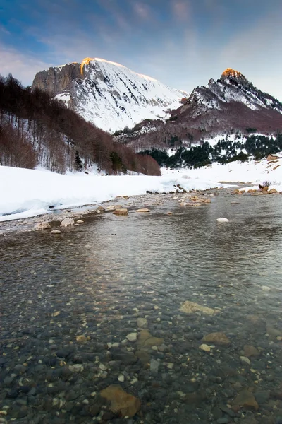 Floden veral i zuriza, huesca, Aragonien, Spanien — Stockfoto