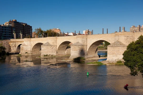 Köprü pilar, zaragoza, İspanya — Stok fotoğraf