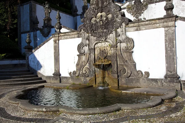 Kašna v bom jesus do monte, braga, Portugalsko — Stock fotografie