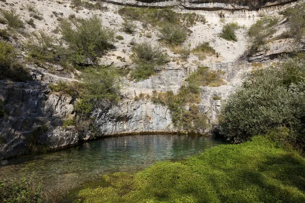 Poza azul, Covanera, Burgos, Castilla y Leon, Espanha — Fotografia de Stock