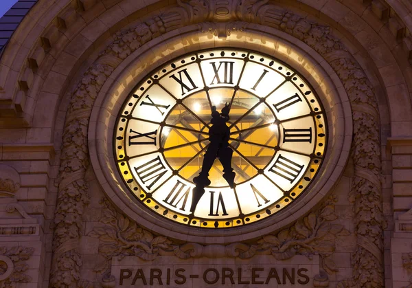 Klok in het museum van orsay, Parijs, ile de france, Frankrijk — Stockfoto