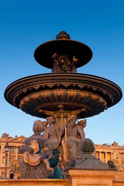 Fonte na praça concorde, Paris, Ile de France, França — Fotografia de Stock