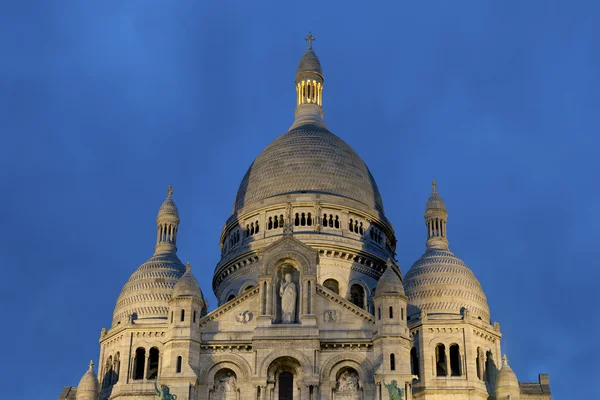 Nightfall in the sacre coeur, Montmartre, Paris, Ile de France, — Stock Photo, Image