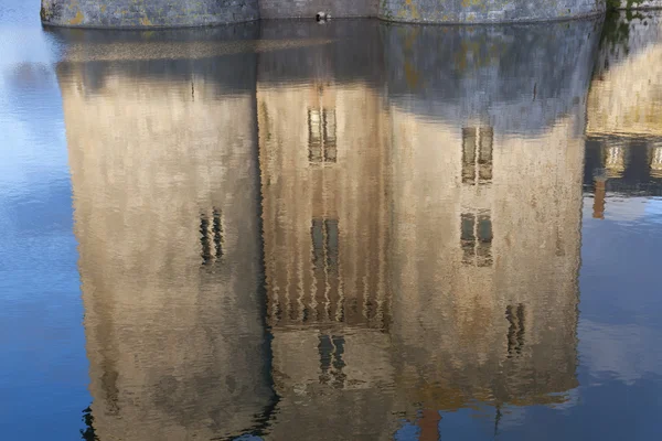 シュリー ・ シュル ・ ロワール、オルレアン、フランスの城 — ストック写真