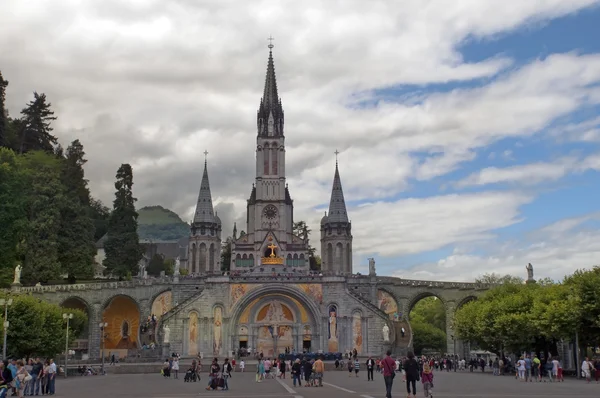 Katedralen i lourdes i Frankrike — Stockfoto