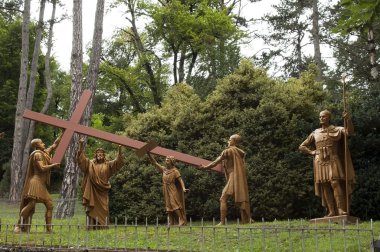 Lourdes, çapraz yolu