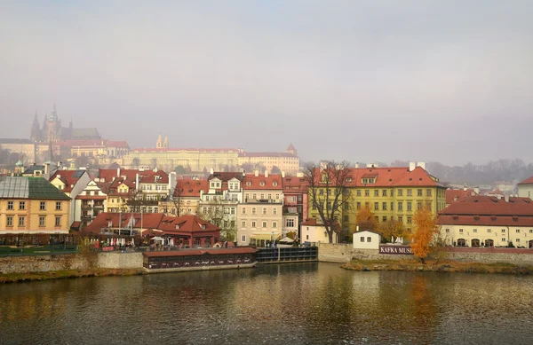 Splendide Prague tôt le matin — Photo