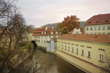 nehir certovka Prag'ın tarihi kesiminde