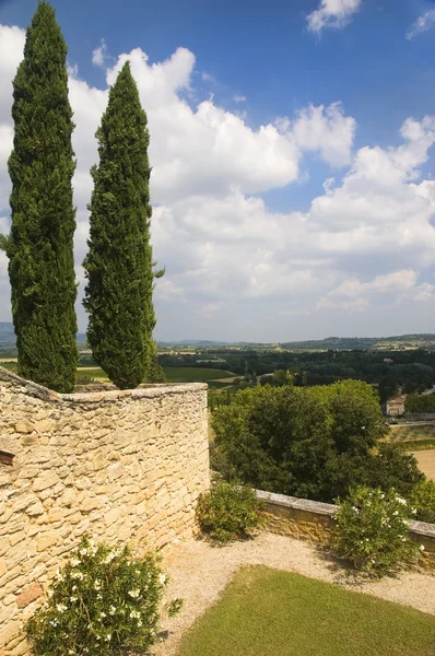 Landschaft in der Region von Luberon, Frankreich — Stockfoto