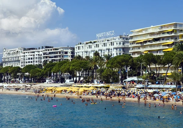 Views of Cannes from the embankment — Stock Photo, Image