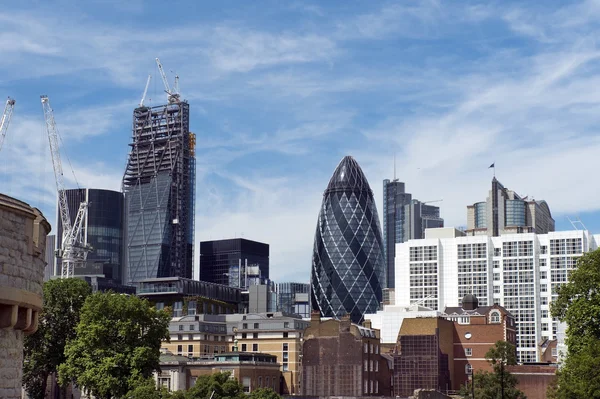 Современные здания Лондона — стоковое фото
