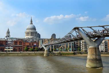 Londra ve st. paul Katedrali Millennium Köprüsü