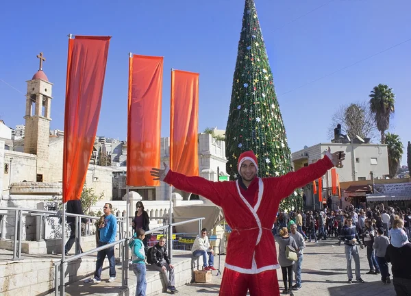 Les gens célèbrent Noël — Photo