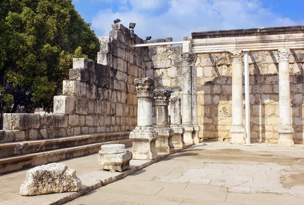 Капернаум синагога на Кинерет Капернаум, Ізраїль — стокове фото