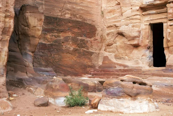 Resterna av nabateanska staden petra i Jordanien — Stockfoto