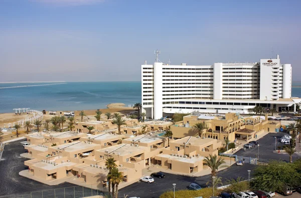 Crowne plaza hotel i ein bokek, dead sea, israel — Stockfoto