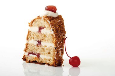 Bir parça ev yapımı kirazlı kek.