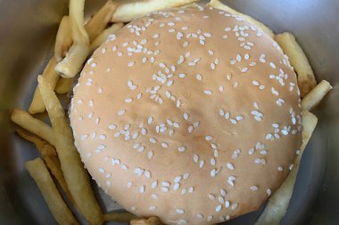 Susamlı burger, yakın çekim fotoğraf, üst manzara