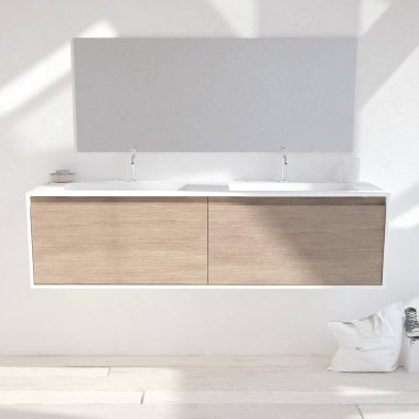 Modern banyo içinde lavabo ve musluk.