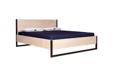 Pastel renklerde klasik lüks yatak beyaza izole edilmiş.