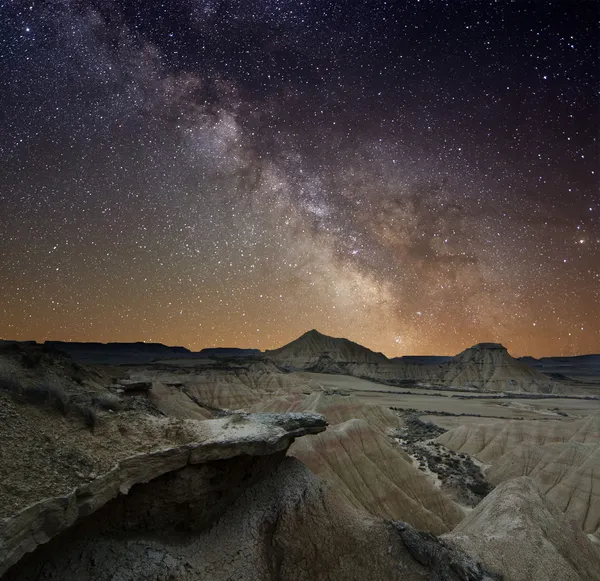 Mléčná cesta přes poušť — Stock fotografie