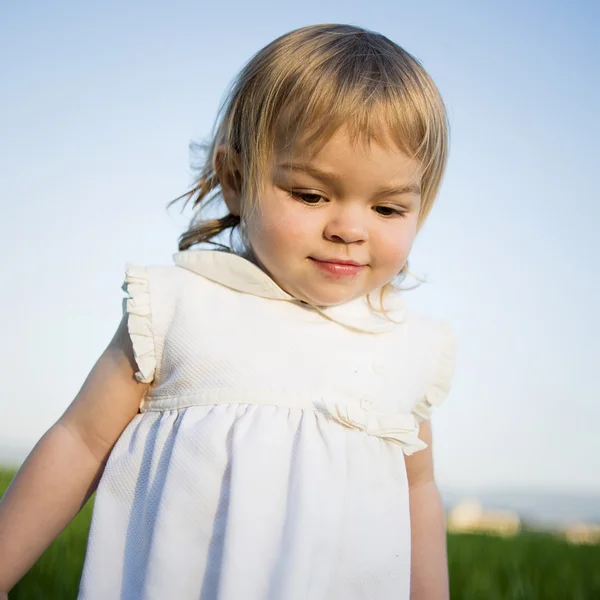 Carino ritratto bambina — Foto Stock