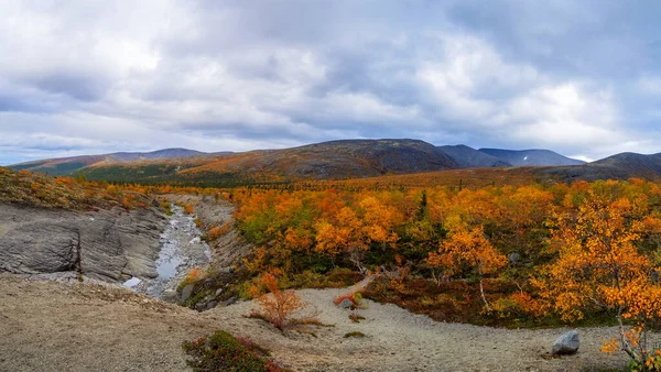 Munții Khibiny Din Rusia Nord Lac Muntos Toamnă Pădure Regiunea — Fotografie, imagine de stoc