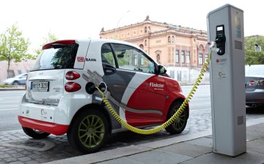Elektro araba şarj