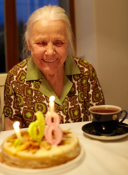 Großmutters 86. Geburtstag. — Stockfoto