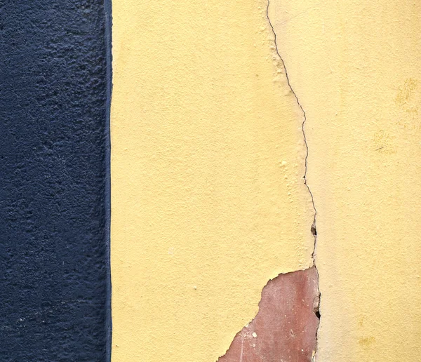 Wall with crack — Stock Photo, Image