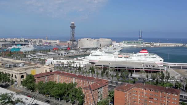 Chronométrage du trafic à Barcelone, téléphérique, navires, voitures — Video