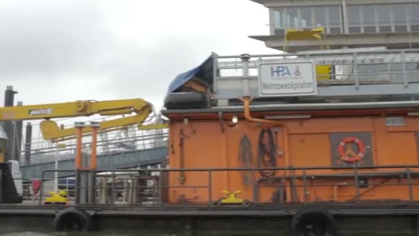 Uitzicht op de rivier. Hamburg — Stockvideo