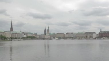 Hamburg, Almanya. Elbe Nehri.