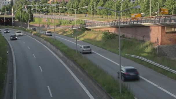 Zeitraffer-Szene von Autos auf der Autobahn. — Stockvideo