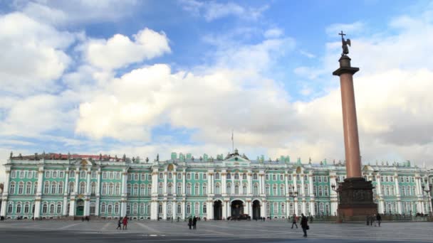 St-Petersburg hermitage yakınındaki yürüyüş — Stok video