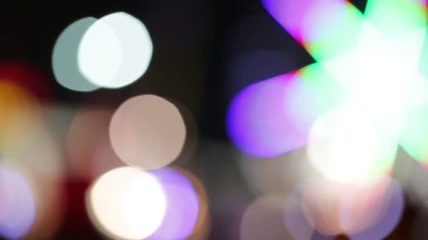 Des lumières bokeh abstraites. Parc d'attraction .