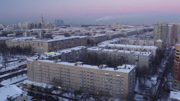 La notte cade sulla città. Timelapse — Video Stock