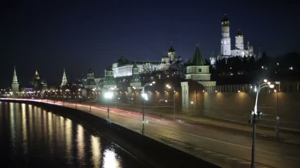 Moskova kremlin yakınında iskele. — Stok video