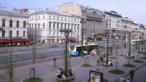 Tráfico en San Petersburgo — Vídeos de Stock