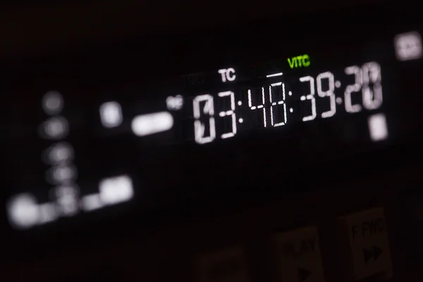 Código de tiempo que se ejecuta en la grabadora de vídeo profesional . — Foto de Stock