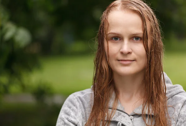 Portrait of a girl after rain — Stock Photo, Image