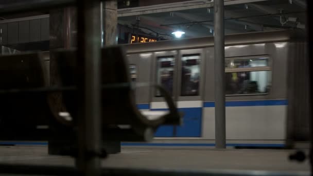 在地铁站 — 图库视频影像