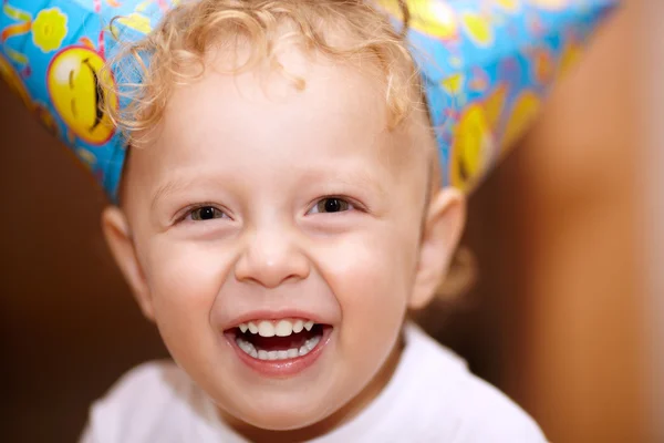 Feliz garotinho rindo — Fotografia de Stock