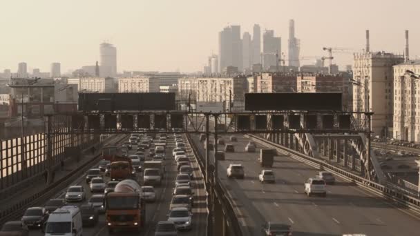 Вид на Третье транспортное кольцо Москвы — стоковое видео