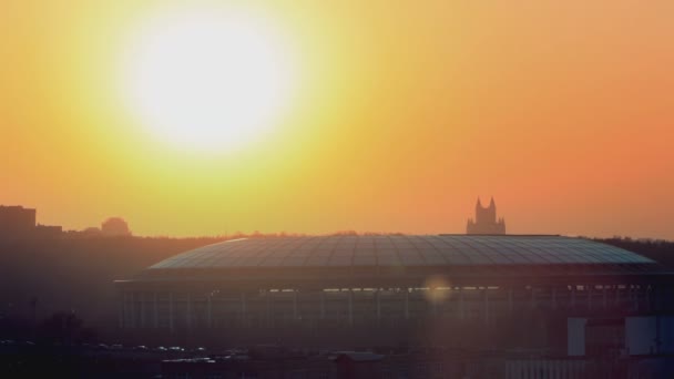 Atardecer urbano — Vídeo de stock