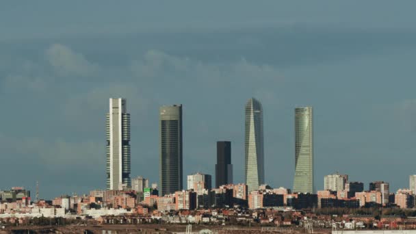 Madrid España Diciembre 2021 Panorama Madrid Paisaje Urbano Con Cinco — Vídeo de stock